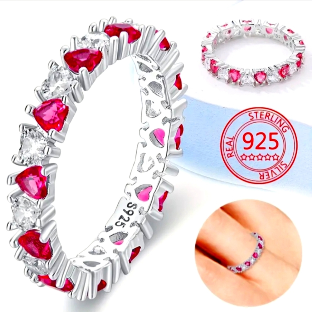 Solid 925 Sterling Silver Ring w/Beautiful Shining Zirconia Hearts - **NIB**